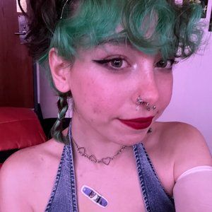 Meet your Posher, Cora